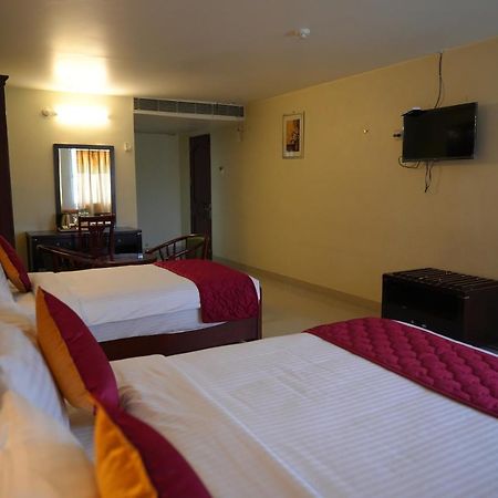 Mg Zion Hotel Tirupati Buitenkant foto