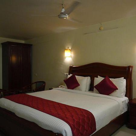 Mg Zion Hotel Tirupati Buitenkant foto