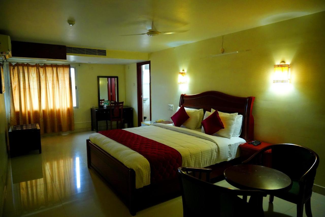 Mg Zion Hotel Tirupati Buitenkant foto
