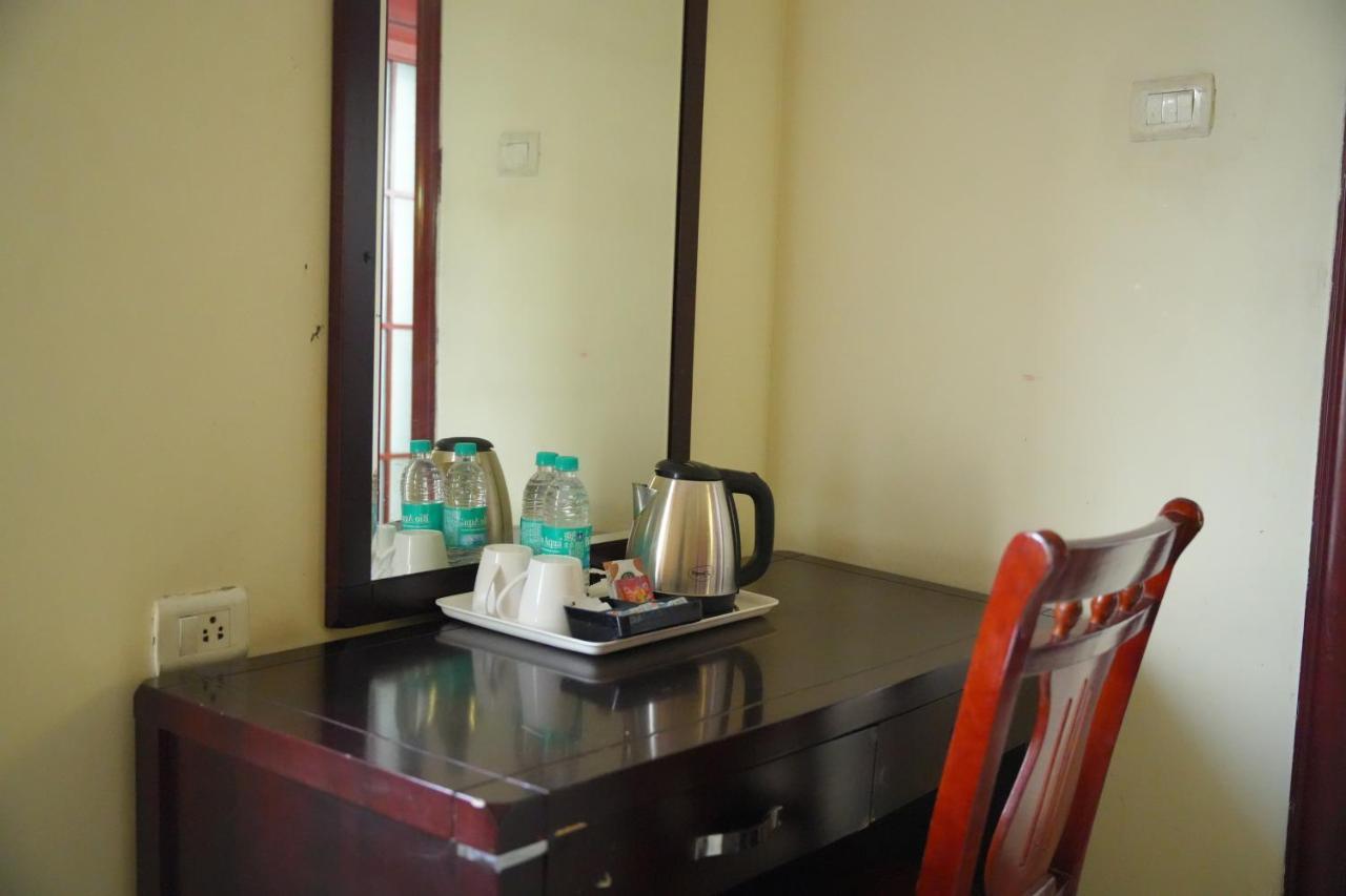Mg Zion Hotel Tirupati Buitenkant foto