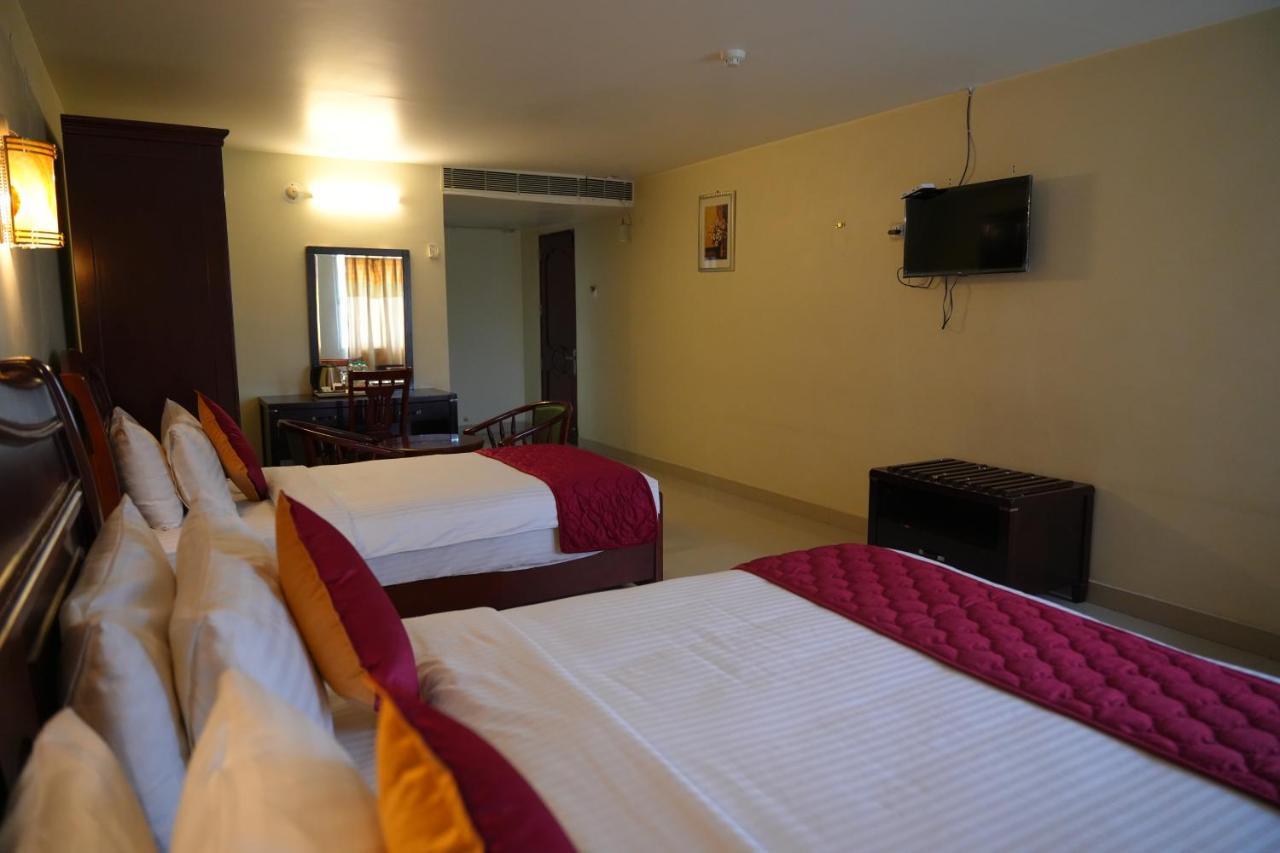 Mg Zion Hotel Tirupati Buitenkant foto