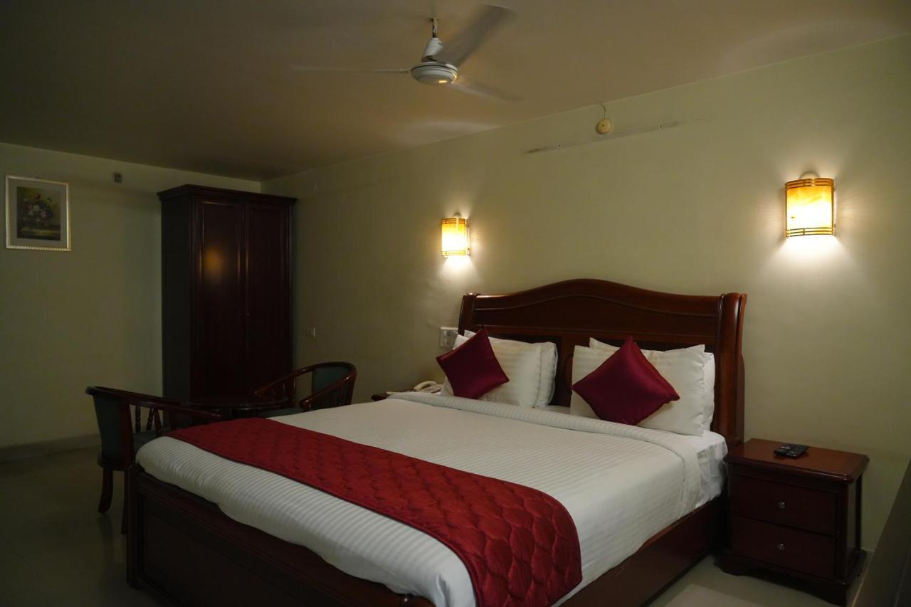 Mg Zion Hotel Tirupati Buitenkant foto