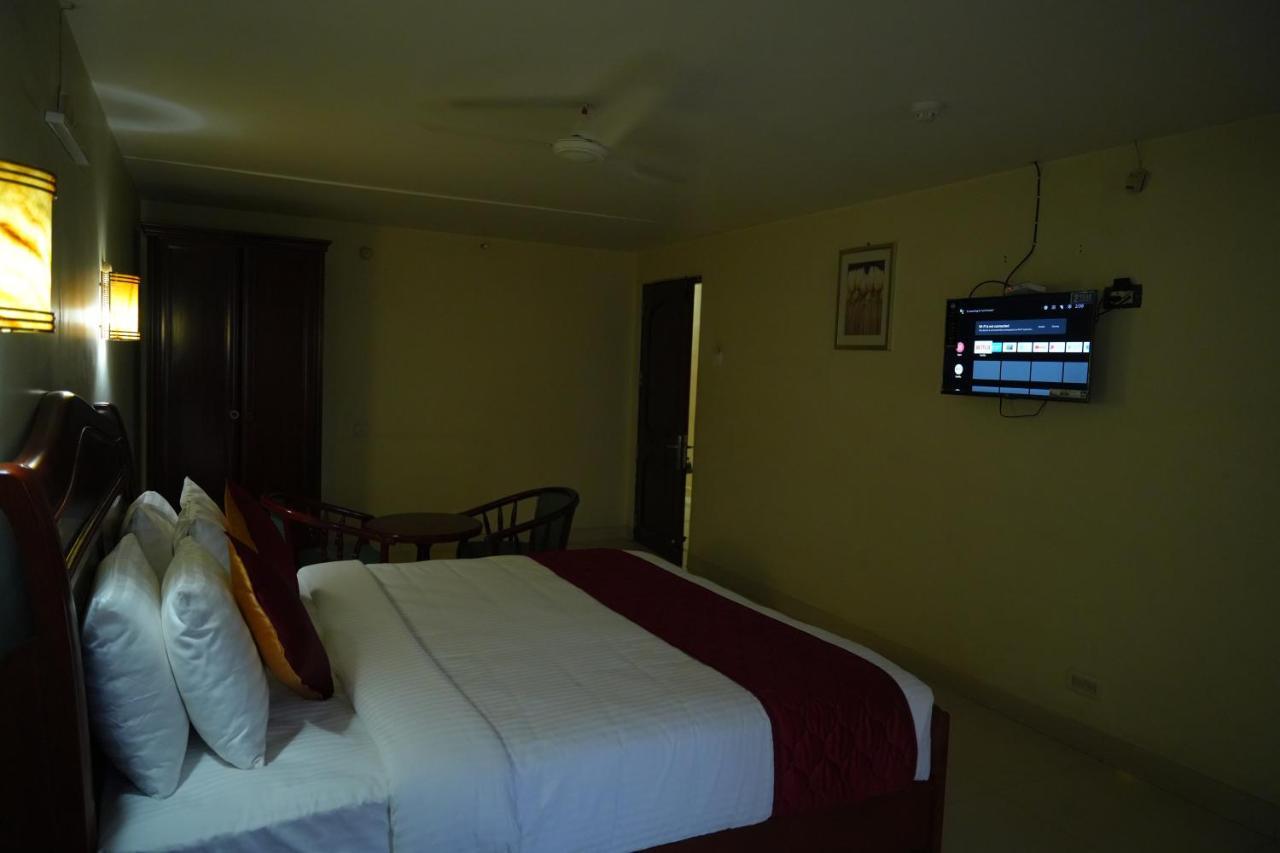 Mg Zion Hotel Tirupati Buitenkant foto